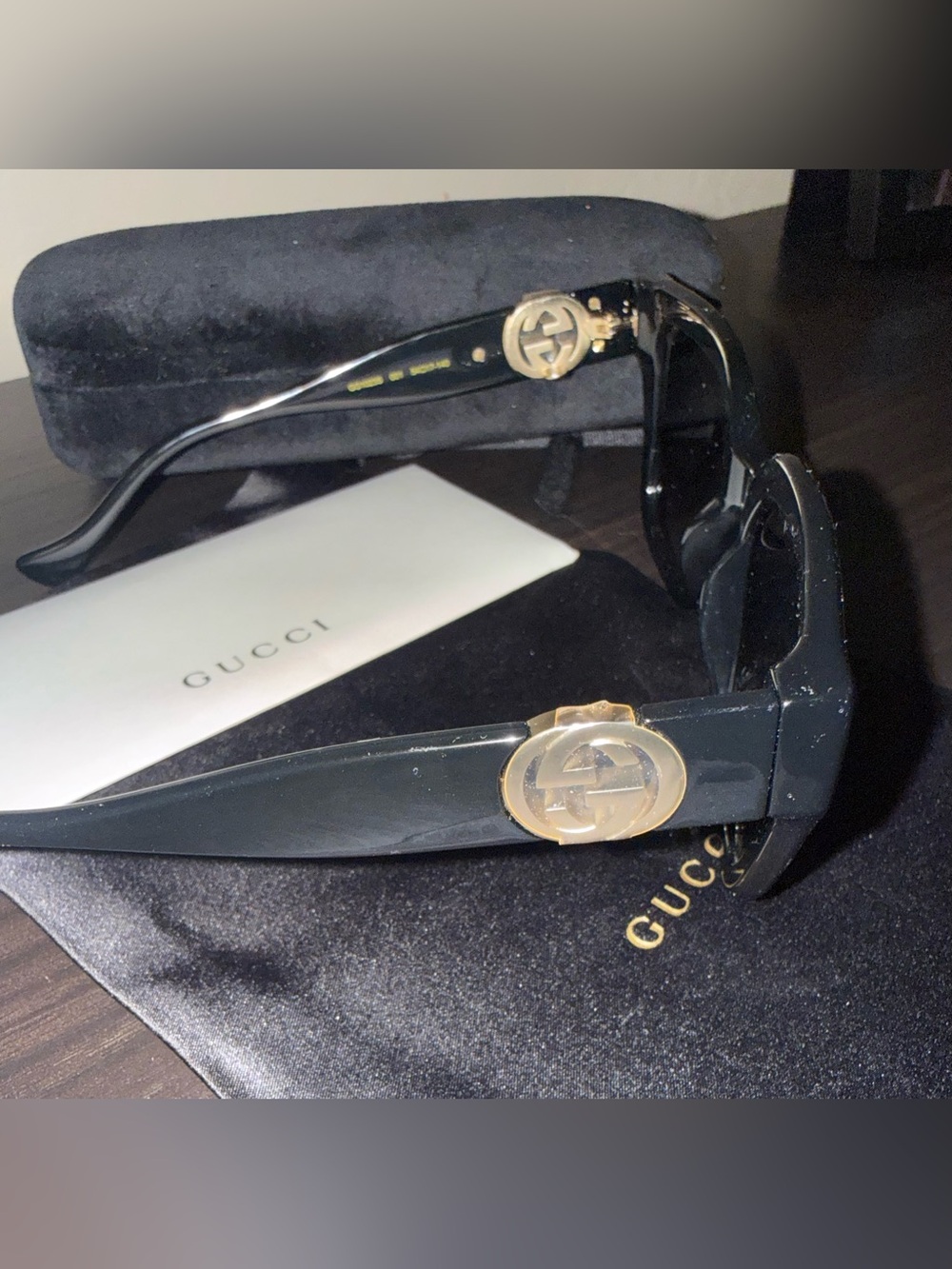 Gucci Black Square Sunglasses with Gold GG Emblem and Gradient Lenses GG1023S - Picture 6 of 9
